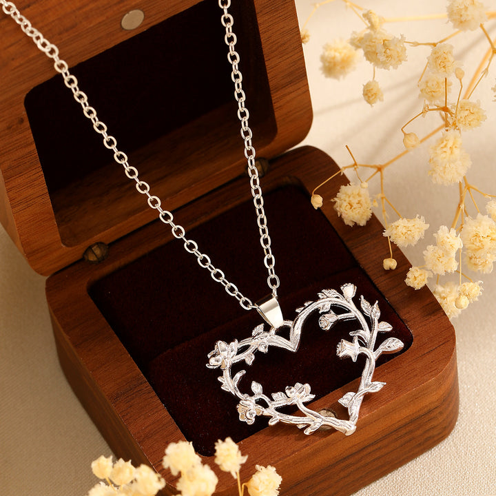 Affectionate Thorny Rose Clavicle Chain